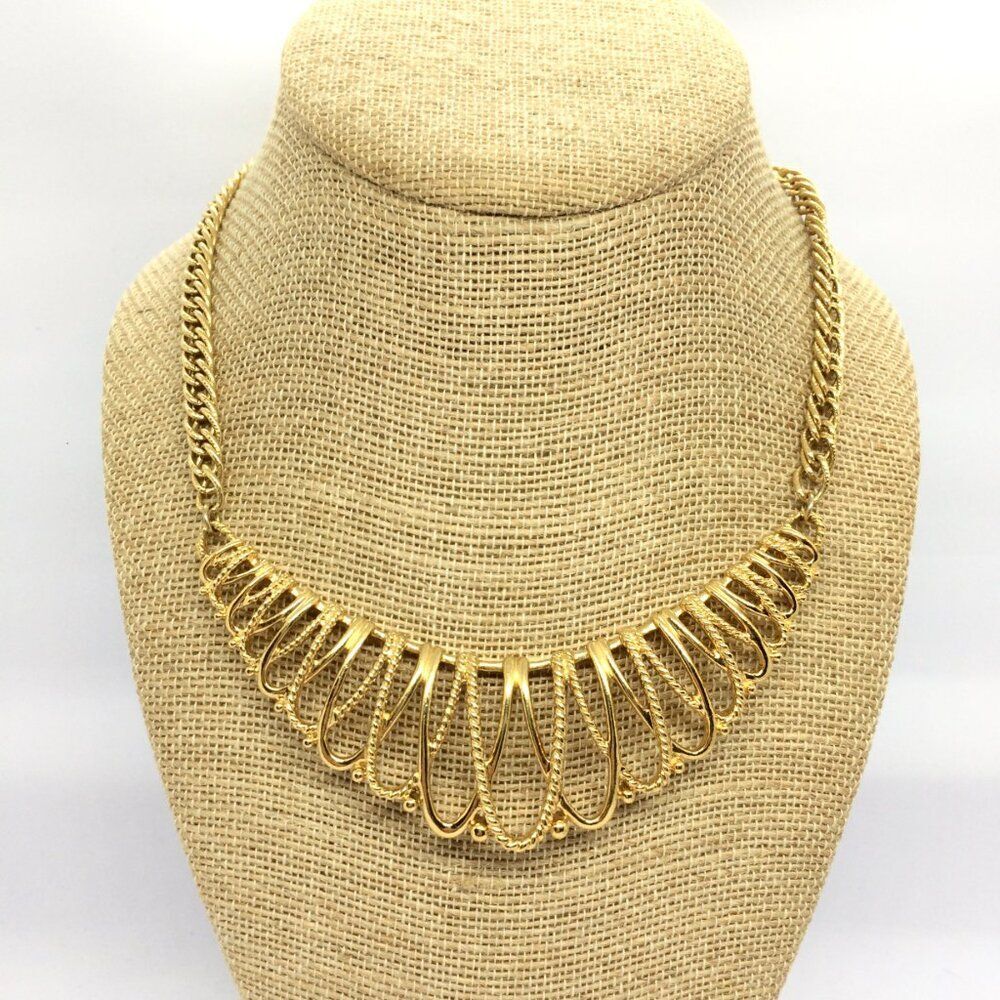 VINTAGE GOLD TONE Bib Necklace Opework Sculptural Mobwife 80s 90s Runway